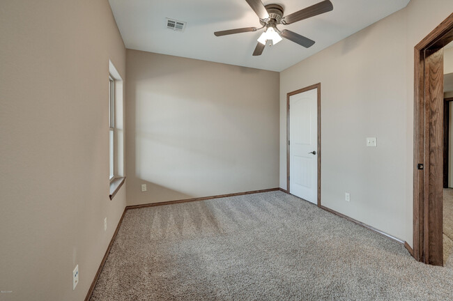 Building Photo - 117 Briarbrook Dr