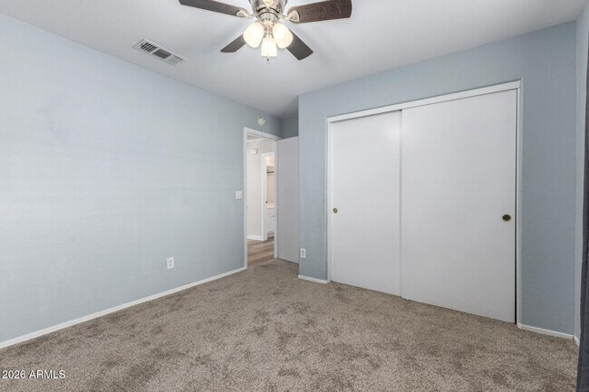 Building Photo - 163 W Liberty Ln