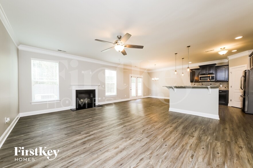 Building Photo - 136 Wintergreen Ct