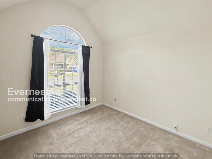 Building Photo - 212 St John Dr