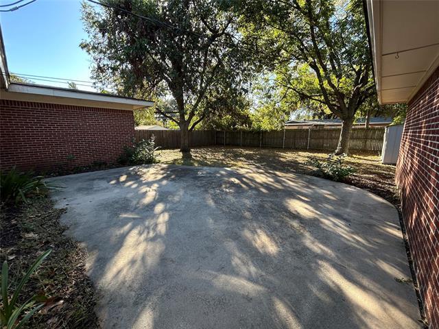 Building Photo - 6200 Windermere Pl