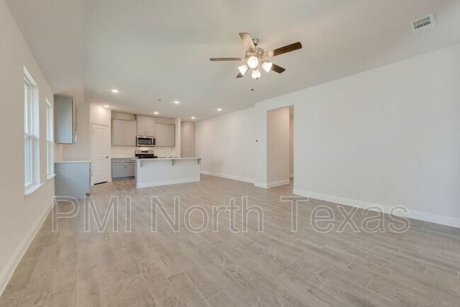 Building Photo - 505 Portina Dr