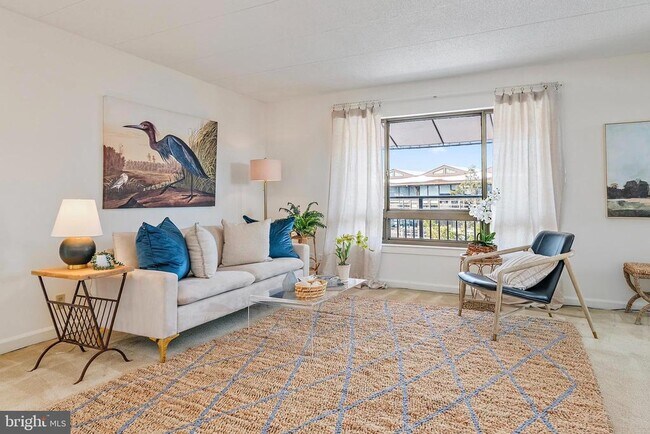 Building Photo - 100 Severn Ave