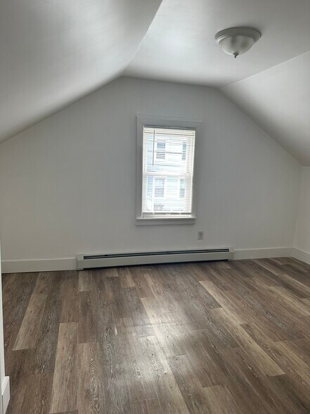 Building Photo - 29 S Perry St