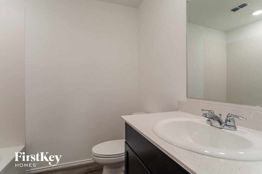 Building Photo - 448 Frio Pass Trl