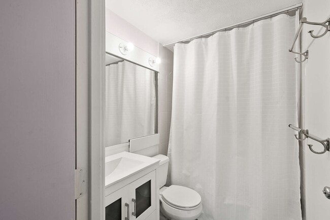 Building Photo - 26 Bigelow St