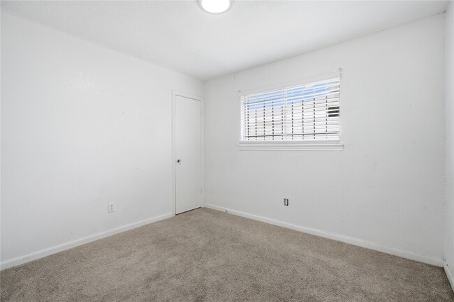 Building Photo - 12203 Cape Hyannis Dr