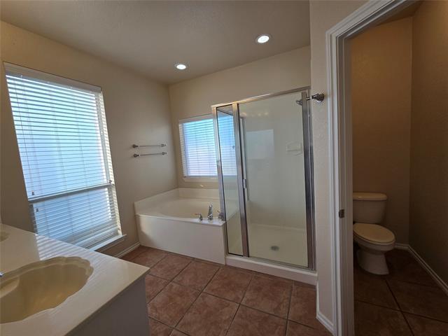 Building Photo - 624 Caravan Dr