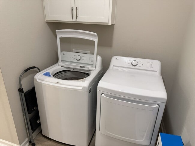 Building Photo - Spacious 4BR, 2BA Home in coveted Cambre Oaks Subdv - Gonzales