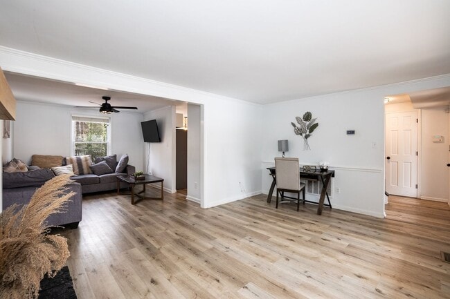 Building Photo - Four bedroom Corner Lot!