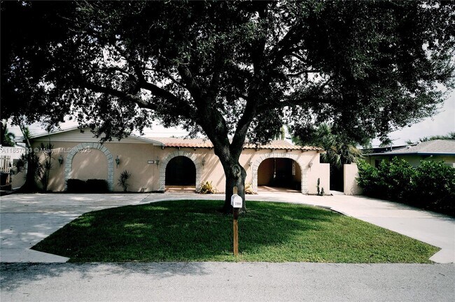 Primary Photo - 2359 N Wallen Dr