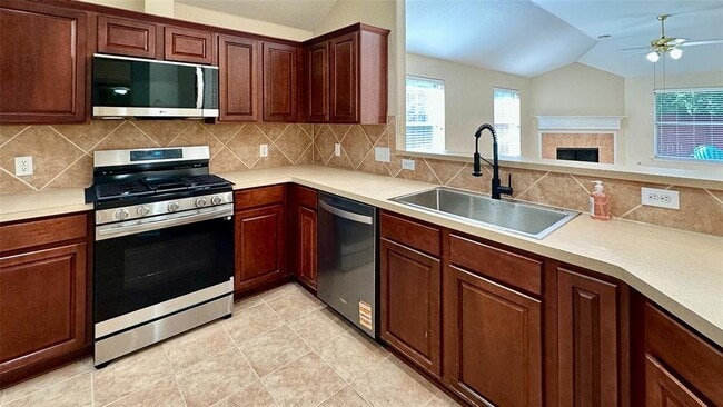 Building Photo - 18115 Rose Hill Park Ln