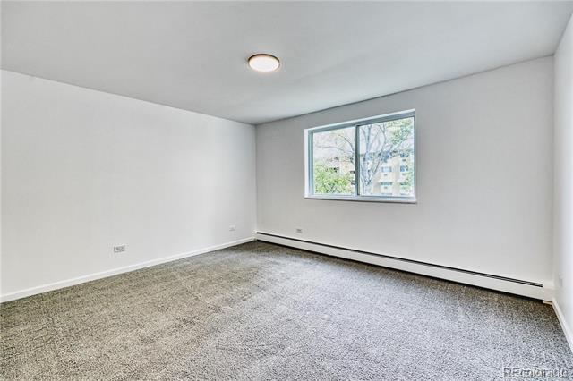 Building Photo - 610 S Alton Way