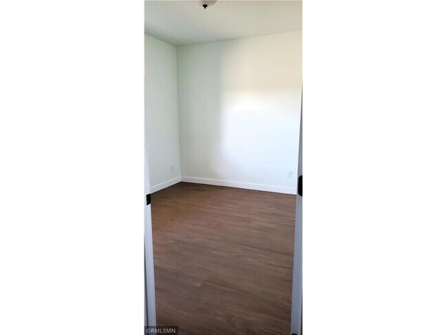 Building Photo - 1229-1231 Wisteria Ln