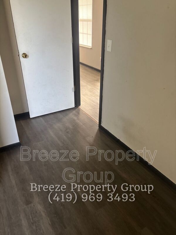 Building Photo - 2983 Megan Cir