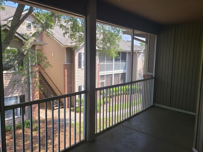 Building Photo - 10000 GATE Pky