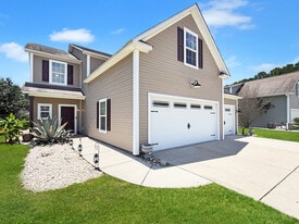 Building Photo - 11 Sand Live Oak Dr