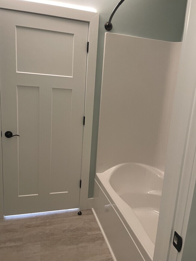 Building Photo - 3709 N Meridian Rd