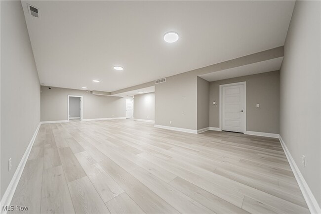 Building Photo - 2605 Buckhurst Dr