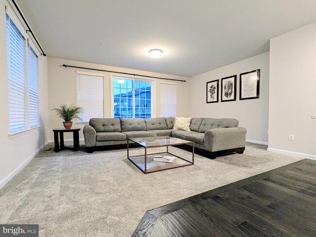 Building Photo - 23365 Leyland St