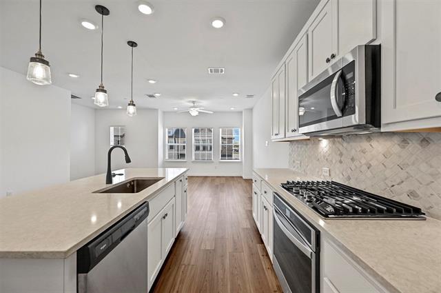 Building Photo - 2226 Adena Spgs Dr