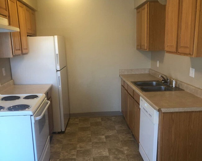 Building Photo - 248 W Clark St