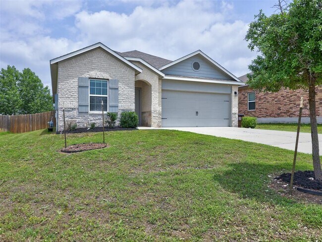 Building Photo - 2028 Birkby Ct