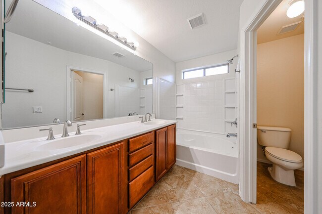 Building Photo - 12848 W Desert Mirage Dr