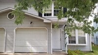 Building Photo - 513/515 Chris Dr.