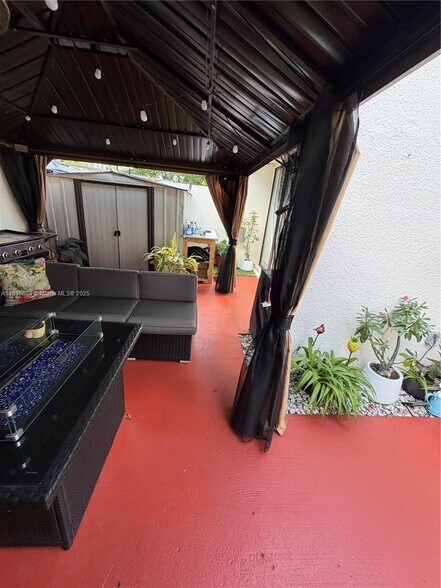 Building Photo - 13198 SW 10th Terrace Dr