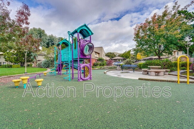 Building Photo - 1963 Landess Ave