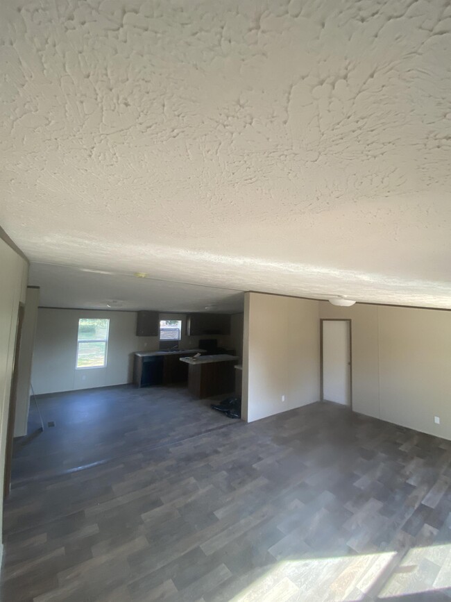 Building Photo - 226 Stinson Dr