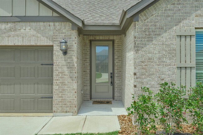 Building Photo - 21554 Bluebonnet Bay Dr