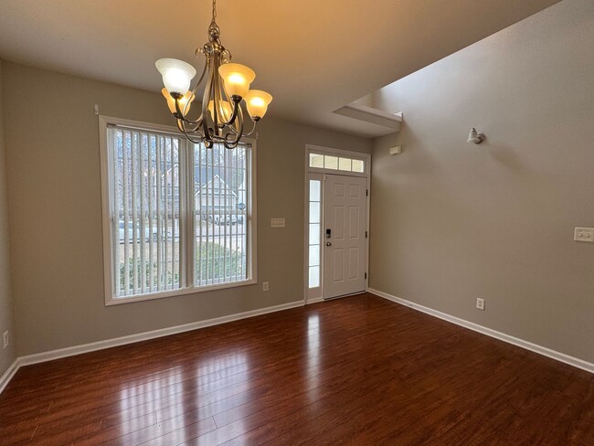 Building Photo - 4 Bedroom | 3 Bathroom Raleigh Home with F...