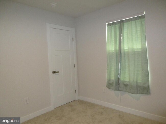 Building Photo - 383 Windflower Dr
