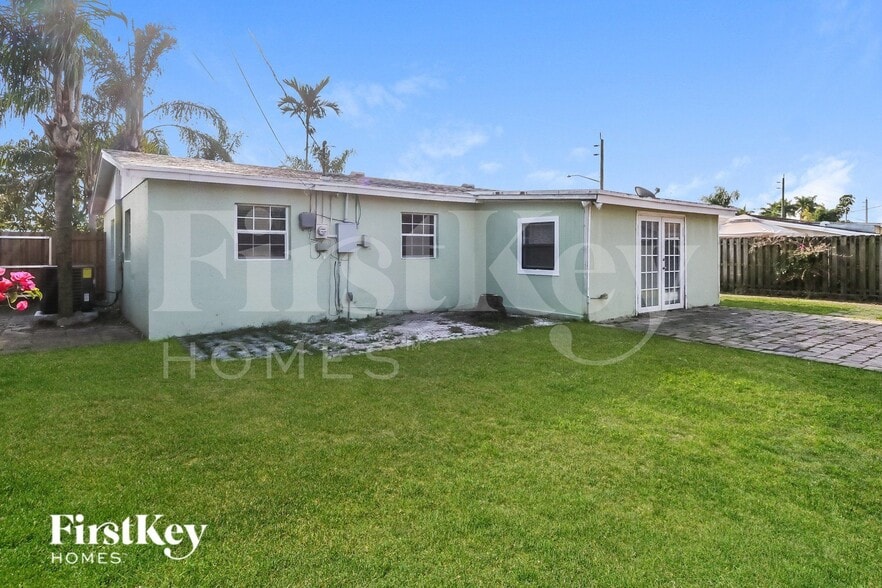 Building Photo - 1357 Drexel Rd