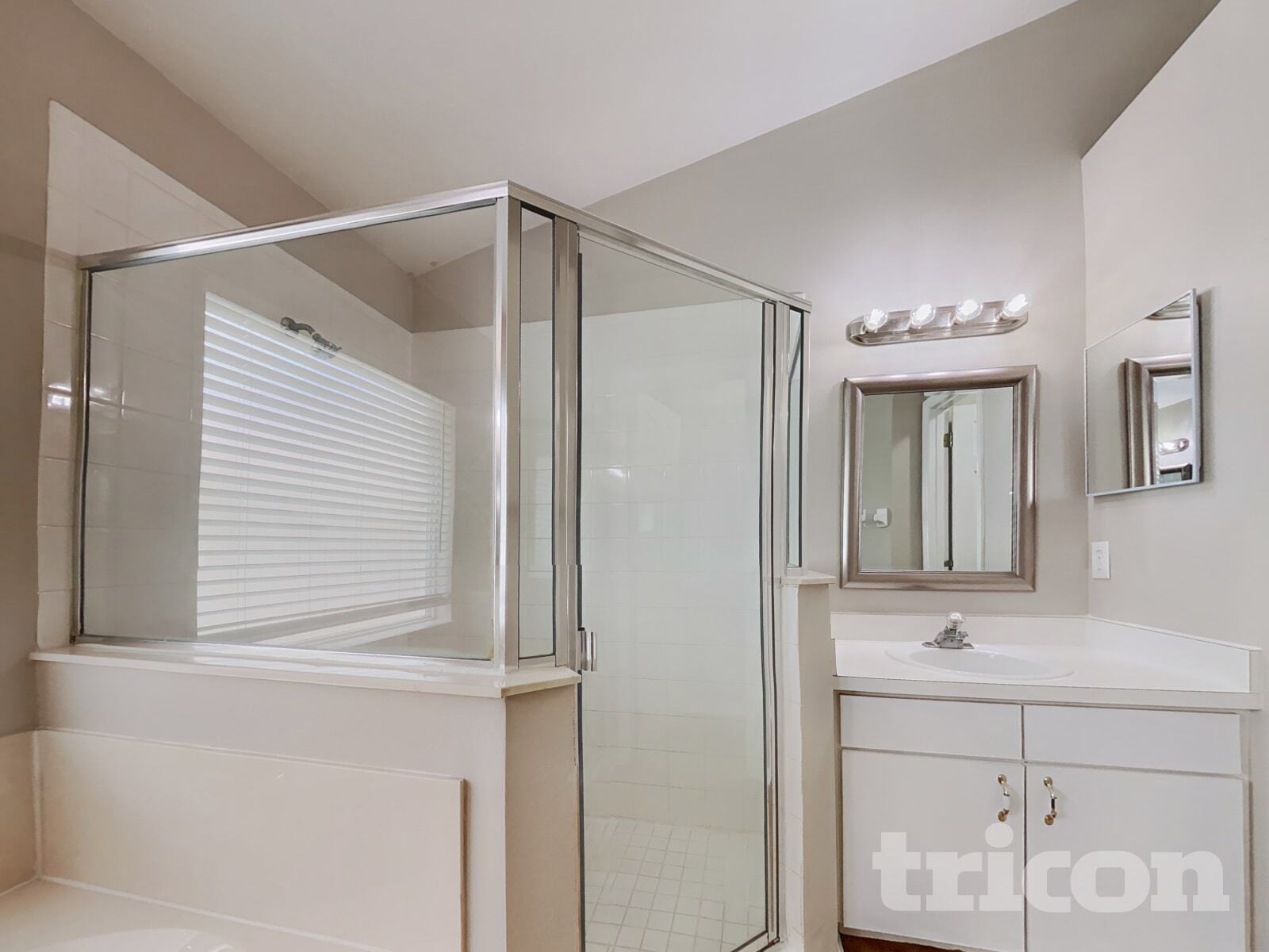 Building Photo - 545 Randon Terrace