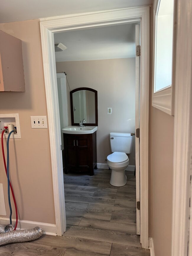 Building Photo - 1321 Brookside Ave