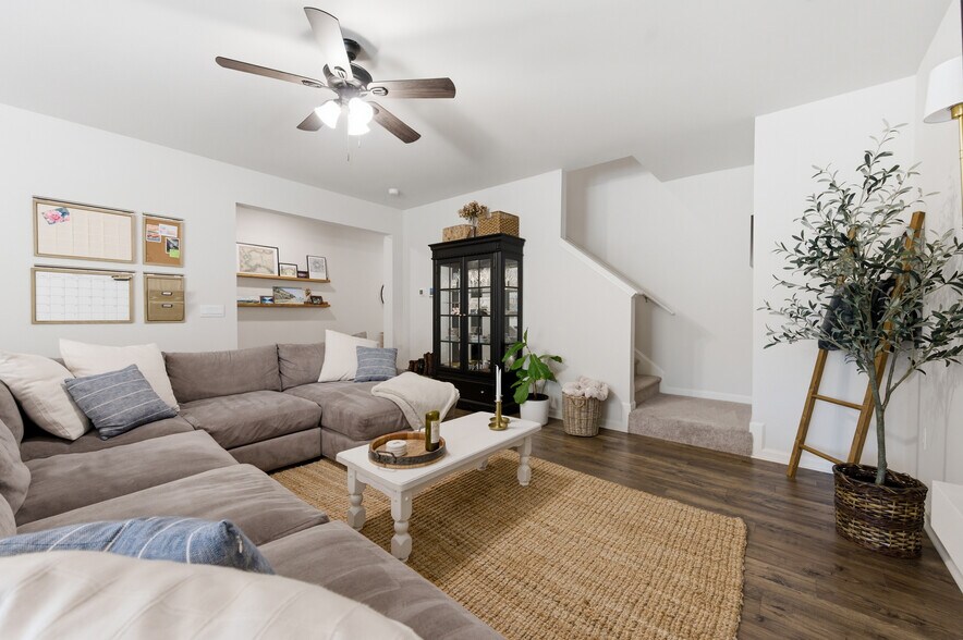 Building Photo - 503 Stoneybrook Dr