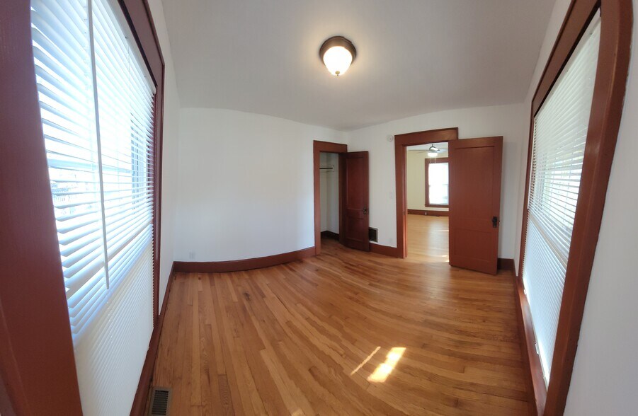 Building Photo - 402 Hartwell Ave