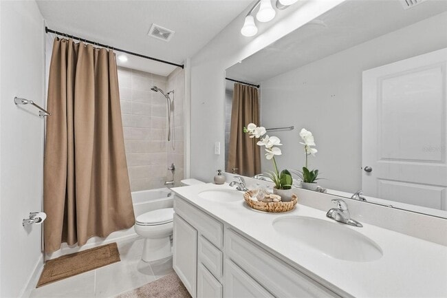 Building Photo - 14031 Crimson Ave