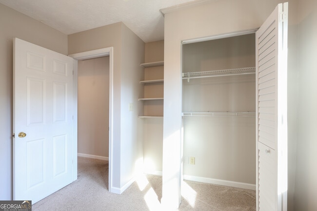 Building Photo - 801 Agate Edge