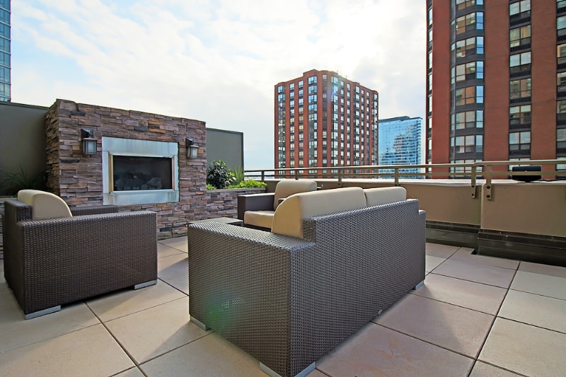 Building Photo - 6 E 9th St