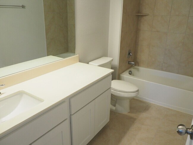 Building Photo - 2502 Sun Grove Rd