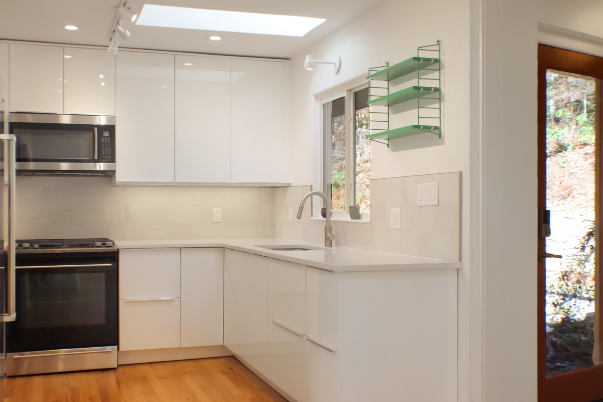 Building Photo - 21 Woodbury Rd