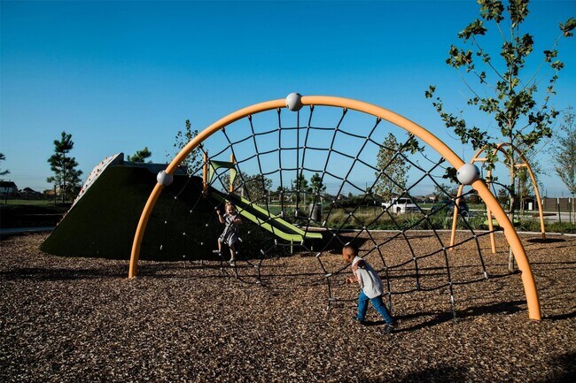 Building Photo - 4423 Sandhill Terrace Ln