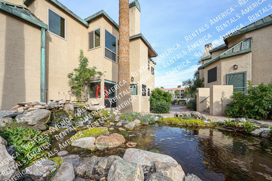 Building Photo - 101 N 7th St