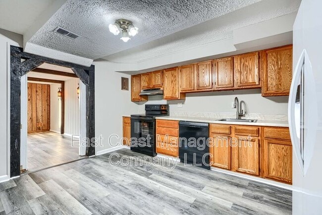 Building Photo - 7862 St Bridget Ln