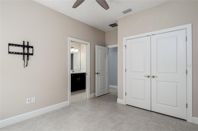 Building Photo - 10413 Highland Park Pl