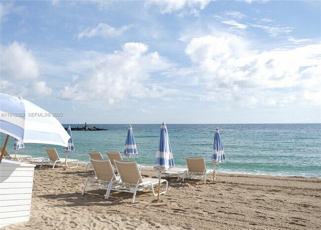 Building Photo - 291 Bal Bay Dr